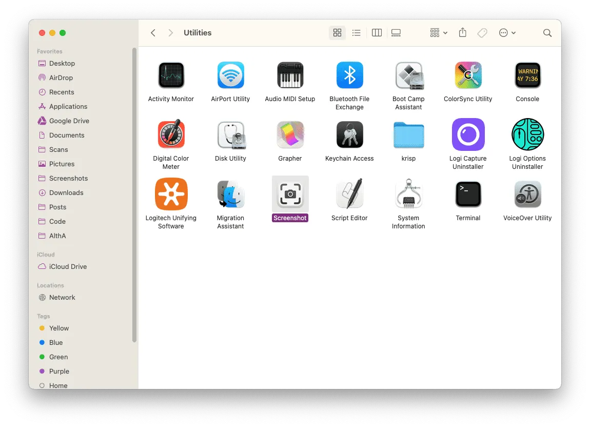 Screenshots app shown in the Applications/Utilities folder